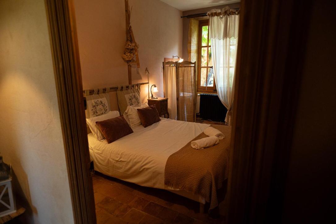 Les Jardins Des Soussilanges Bed and Breakfast Céron Buitenkant foto